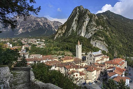 Le prelibate noci locali da gustare alla Festa di Cavrasto di Bleggio (TN) – 10/11 nov Le prelibate noci locali da gustare alla Festa di Cavrasto di Bleggio (TN) – 10/11 nov