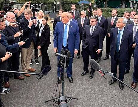 L'IA è la cosa più grande che ci sia, Trump accelera e la ribattezza Super intelligenza L'IA è la cosa più grande che ci sia, Trump accelera e la ribattezza Super intelligenza