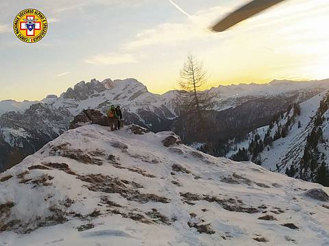 Sul sentiero numero 689, tra Forcella di Col Becher e Baita Govanni Paolo I Sul sentiero numero 689, tra Forcella di Col Becher e Baita Govanni Paolo I