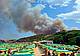 Peschici, incendio nel Gargano, turisti evacuati via mare. Chiusa la strada per Vieste. Scuole aperte per gli sfollati (Ipa)