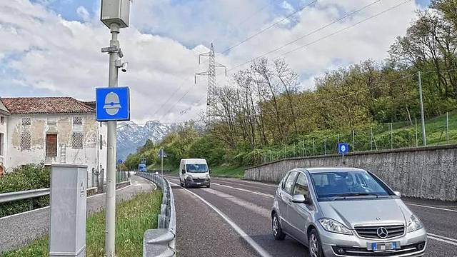 Il Comune di Belluno spegne l’autovelox di Levego in attesa di nuove norme Il Comune di Belluno spegne l’autovelox di Levego in attesa di nuove norme