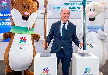 Svelate le torce olimpiche