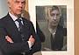 Amedeo M Turello a fianco al ritratto di Giorgio Pirolo