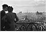 Willy-Ronis-Les-Amoureux-de-la-Bastille-Paris-1957
