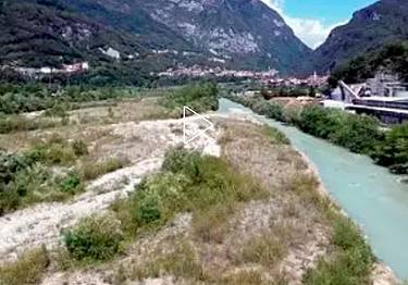 Il Piave in secca, visto dal drone - il letto è prosciugato per tre quarti Il Piave in secca, visto dal drone - il letto è prosciugato per tre quarti