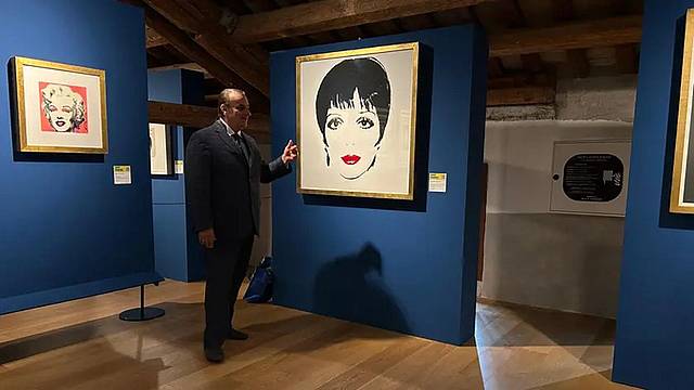 Bellissimi e preziosi sono due ritratti di Liza Minelli Bellissimi e preziosi sono due ritratti di Liza Minelli