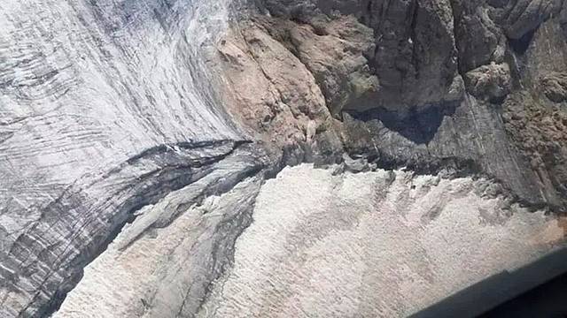 Marmolada, al momento del distacco il ghiacciaio era in -equilibrio critico- Marmolada, al momento del distacco il ghiacciaio era in -equilibrio critico-