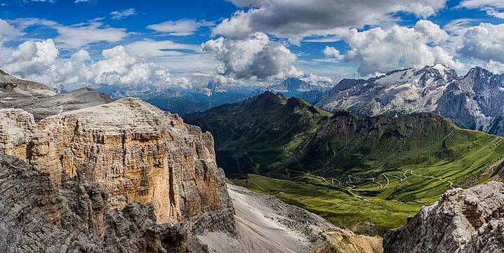 val-di-fassa---panorama-dal-pordoi---sullo-sfondo-la-marmolada val-di-fassa---panorama-dal-pordoi---sullo-sfondo-la-marmolada