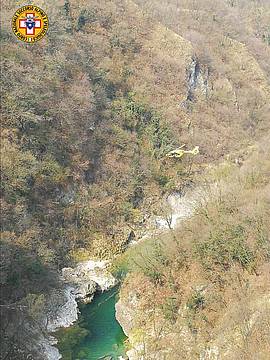 Sul-torrente-Astico-sotto-il-ponte-di-Sant'Agata