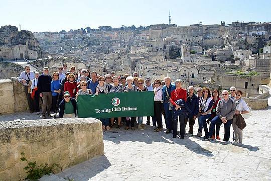 Gruppo TCI fronte Sassi