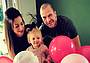 Ludovica con papà e mamma quando ha compiuto un anno