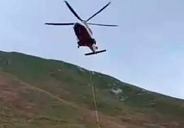 Il recupero dell'asinella Moretta sul monte Serva Il recupero dell'asinella Moretta sul monte Serva