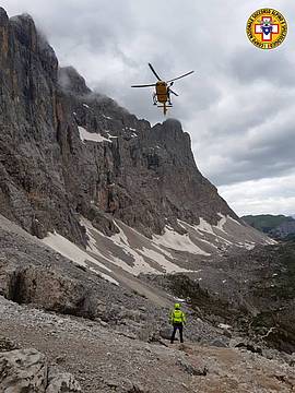 lungo il sentiero 560 della Val Civetta, in prossimità di Forcella Col Negro verso il Coldai lungo il sentiero 560 della Val Civetta, in prossimità di Forcella Col Negro verso il Coldai