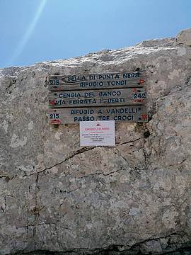 Ferrata Berti chiusa per la frana sul Marcora 2 Ferrata Berti chiusa per la frana sul Marcora 2