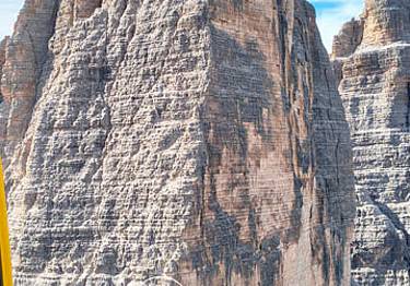Alpinista colpita da un masso sulla Grande delle Tre Cime di Lavaredo Alpinista colpita da un masso sulla Grande delle Tre Cime di Lavaredo