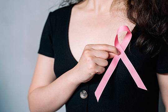salute_prevenzione_donna_tumore_menopausa_canva