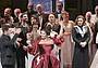 Chiara Isotton, in nero, sulla destra, mentre canta alla prima della Scala
