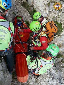 Addestramento tecnici e sanitari in Sisilla 1