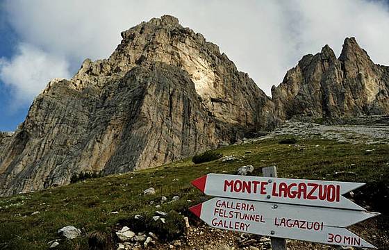 Falzarego-Galleria-Lagazuoi-Val-Travenanzes-Col-dei-Bos