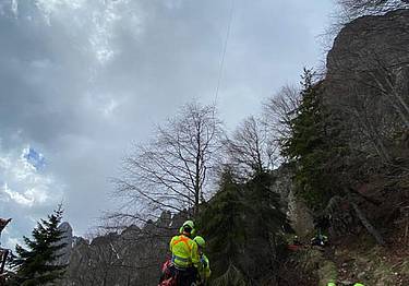 alpinista precipitato dalle Placche al sole, sulla Torre dell'Emmele, gruppo del Sengio Alto