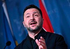 Zelensky avverte gli Usa, Incontro Trump, Putin e Xi - Niente sull'Ucraina senza l'Ucraina. Zelensky avverte gli Usa, Incontro Trump, Putin e Xi - Niente sull'Ucraina senza l'Ucraina.