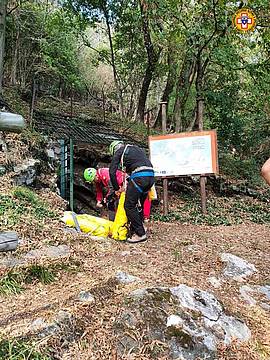 soccorso in grotta a Comerio (VA) soccorso in grotta a Comerio (VA)