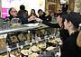 Bancone di gelateria artigianale durante la rassegna di settore a Longarone Fiere