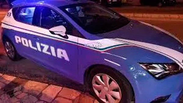 Una volante della polizia